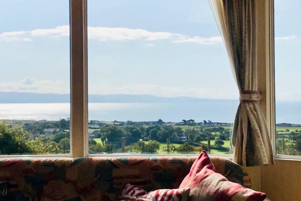 Snowdon Bay - North Wales - Stunning Llyn Peninsula Mountain & Ocean Views - Wilde Retreats Villa Pwllheli Exterior foto