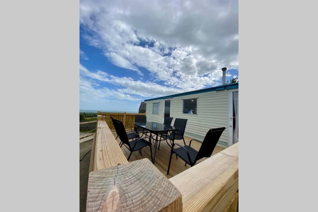Snowdon Bay - North Wales - Stunning Llyn Peninsula Mountain & Ocean Views - Wilde Retreats Villa Pwllheli Exterior foto