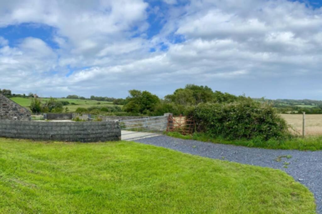 Snowdon Bay - North Wales - Stunning Llyn Peninsula Mountain & Ocean Views - Wilde Retreats Villa Pwllheli Exterior foto