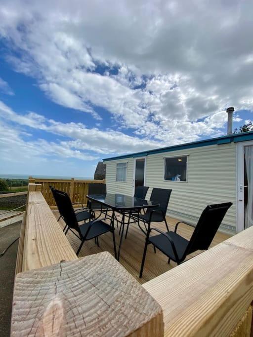 Snowdon Bay - North Wales - Stunning Llyn Peninsula Mountain & Ocean Views - Wilde Retreats Villa Pwllheli Exterior foto