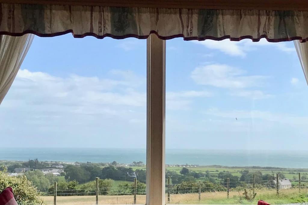 Snowdon Bay - North Wales - Stunning Llyn Peninsula Mountain & Ocean Views - Wilde Retreats Villa Pwllheli Exterior foto